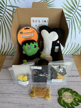 Load image into Gallery viewer, Halloween Pet Box