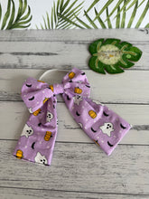 Load image into Gallery viewer, Cute Ghosts &amp; Pumpkins Pet Bow
