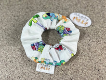 Load image into Gallery viewer, Bluey - White Garden- Scrunchie
