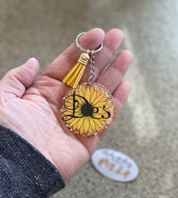 Load image into Gallery viewer, Sunflower Key Chain
