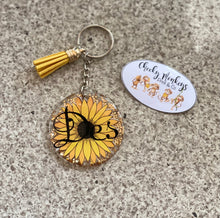 Load image into Gallery viewer, Sunflower Key Chain
