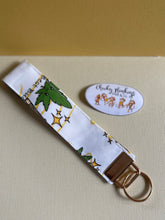 Load image into Gallery viewer, Best Buds Wristlet
