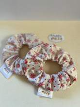 Load image into Gallery viewer, Red Snow Flakes Scrunchie
