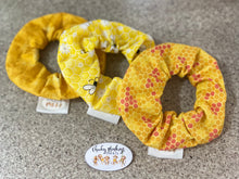 Load image into Gallery viewer, Honey Bee Scrunchie Set
