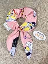 Load image into Gallery viewer, Bluey - Pink - Bow Scrunchie
