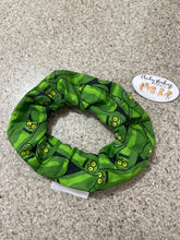 Load image into Gallery viewer, Rick &amp; Morty - Pickle Rick- Scrunchie
