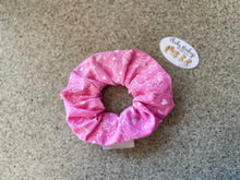 Load image into Gallery viewer, Disney Aristocats - Pink - Scrunchie
